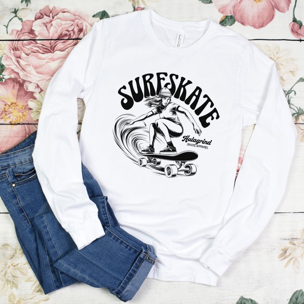 A Hulagrind Original - Surfskate Retro Long Sleeve Tee